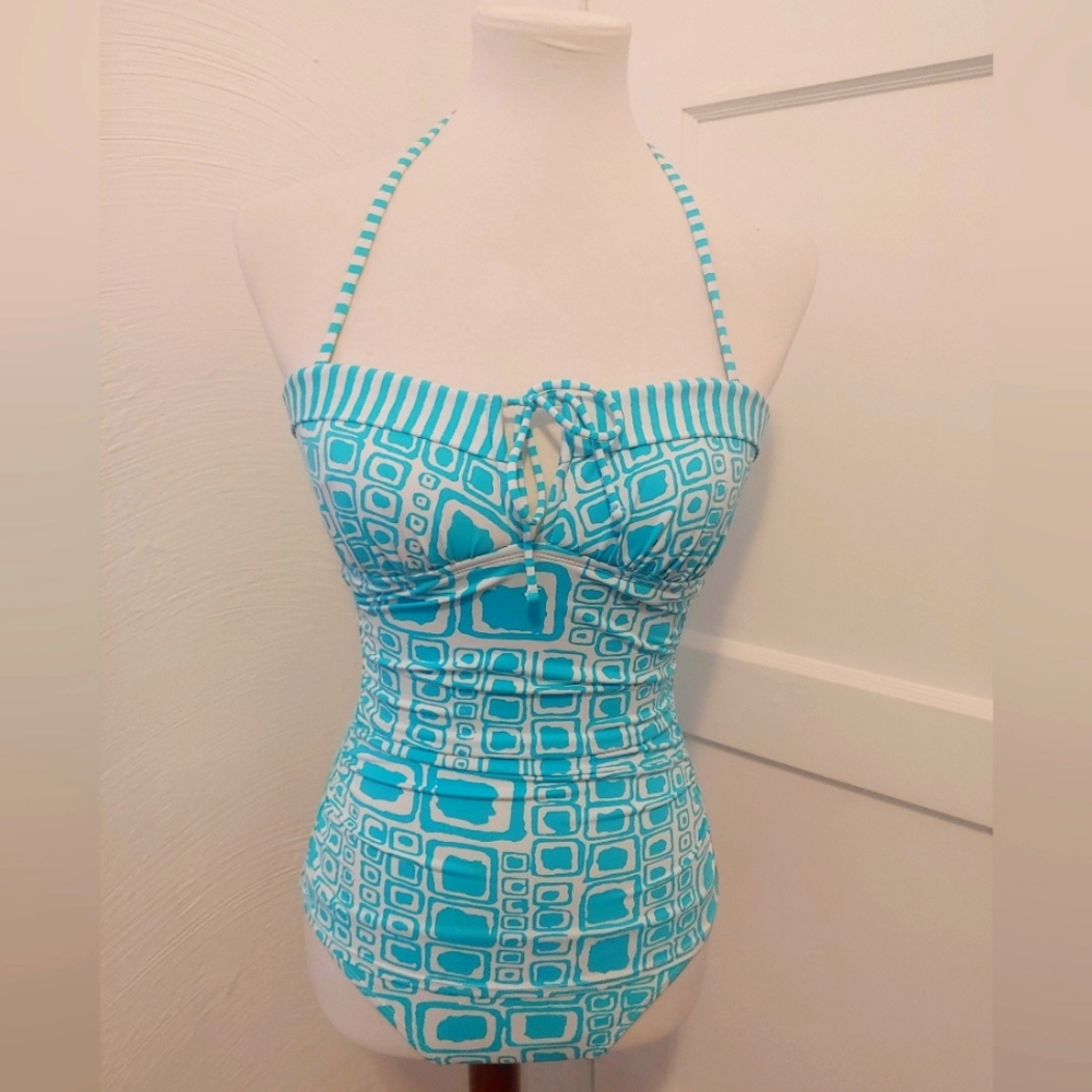 Tommy Bahama Swimsuit Medium